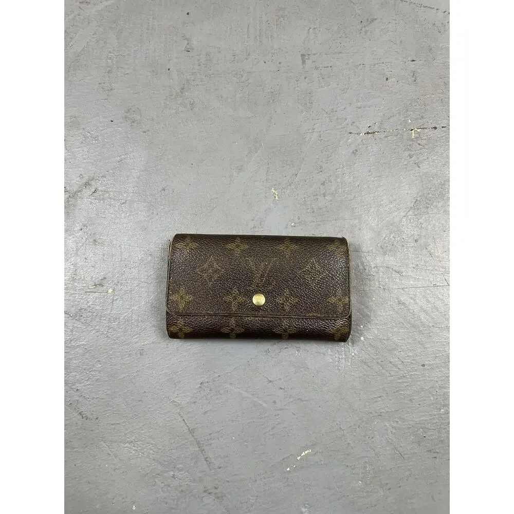 Classic Louis Vuitton Womens Brown Canvas‎ Monogram LV